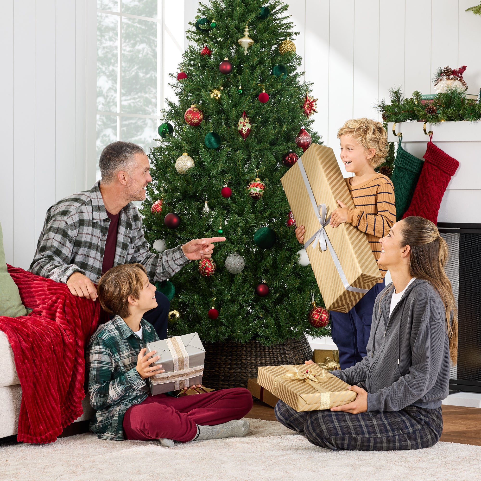 Best Choice Products Douglas Fir Artificial Christmas Tree - Thumbnail 2