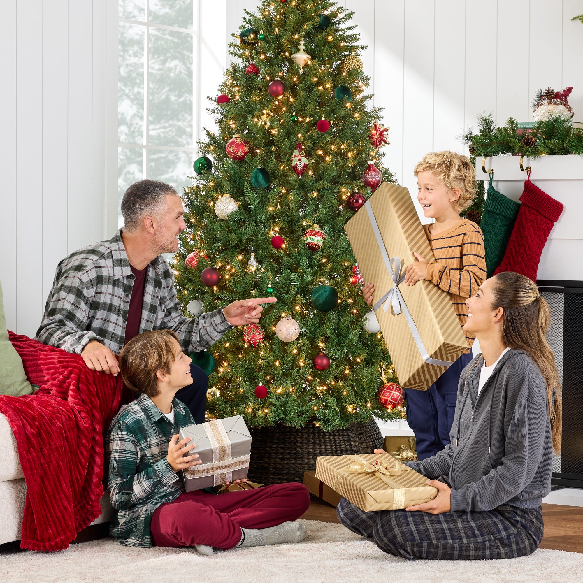 Best Choice Products Douglas Artificial Christmas Tree - Thumbnail 5
