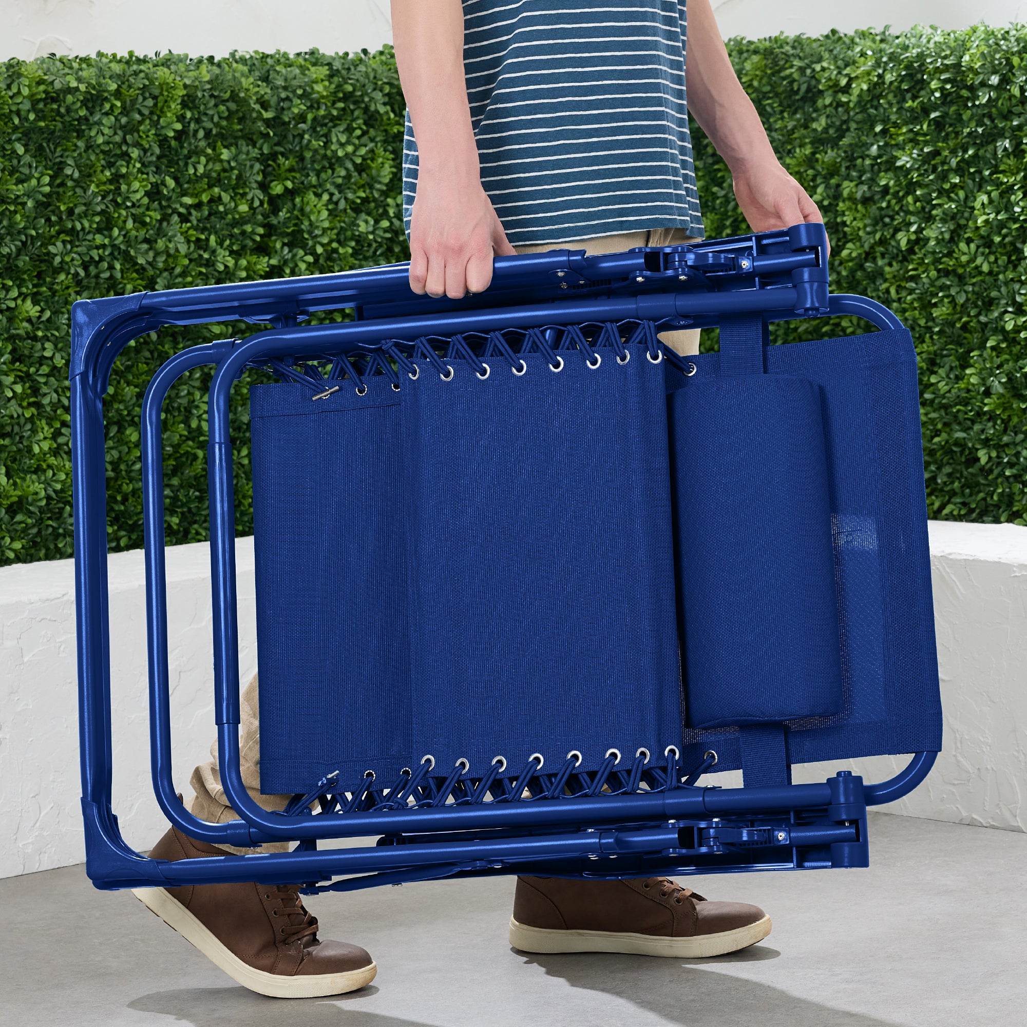 Monochromatic Zero Gravity Patio Chair Recliner w/ Side Tray