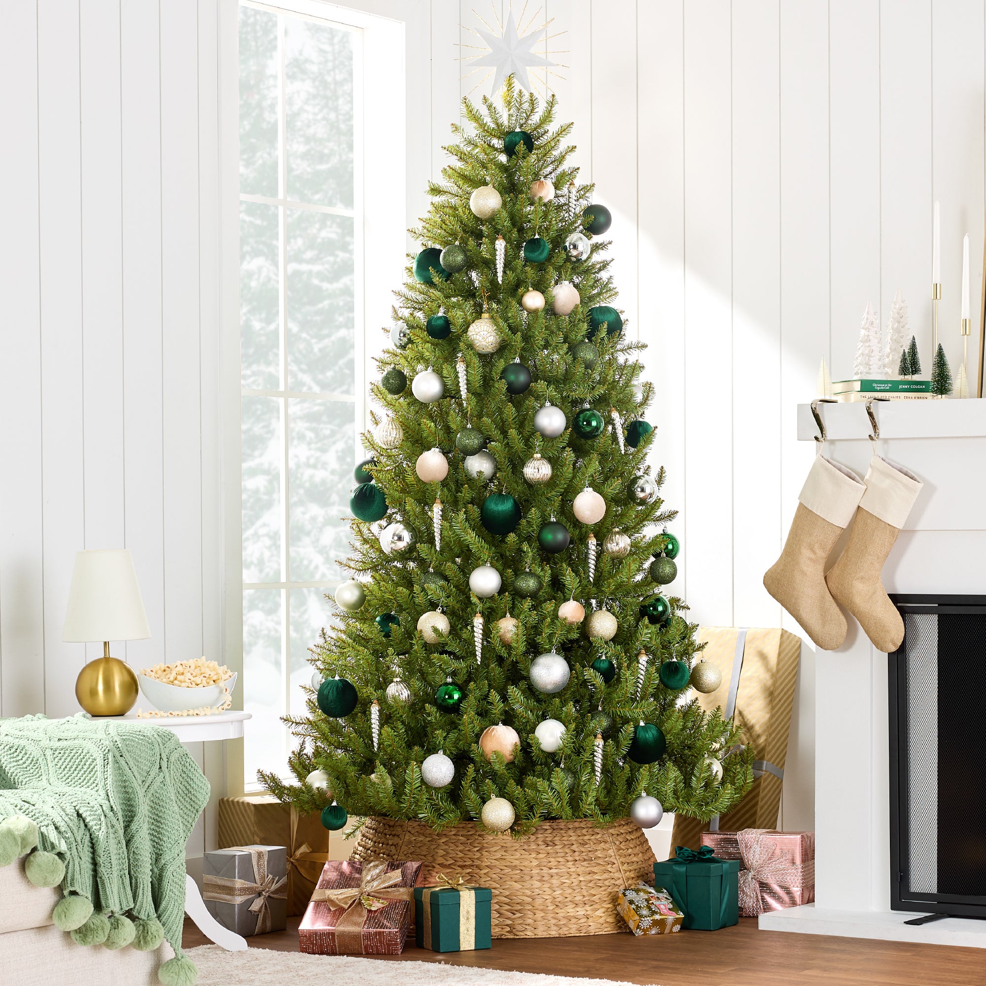 Premium Artificial Nordic Fir Hinged Christmas Tree w/ Foldable