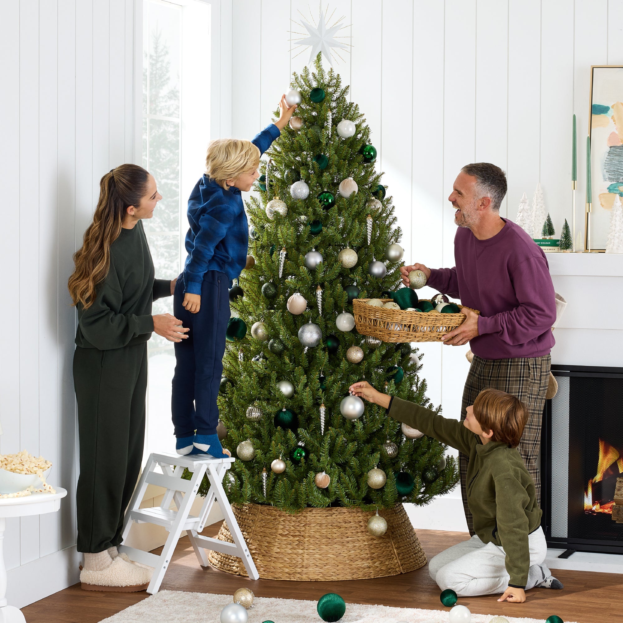 Premium Artificial Nordic Fir Hinged Christmas Tree w/ Foldable