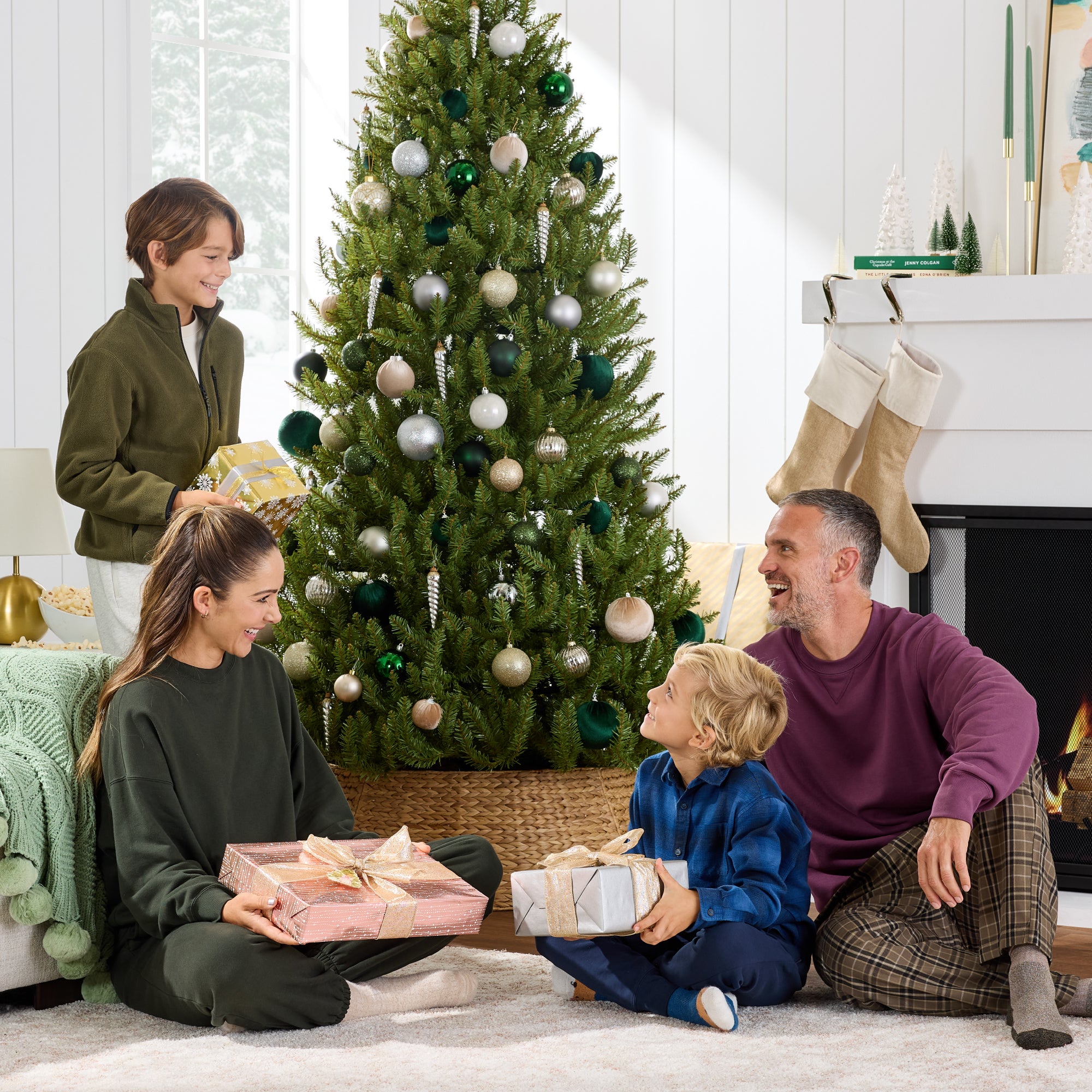 Premium Artificial Nordic Fir Hinged Christmas Tree w/ Foldable